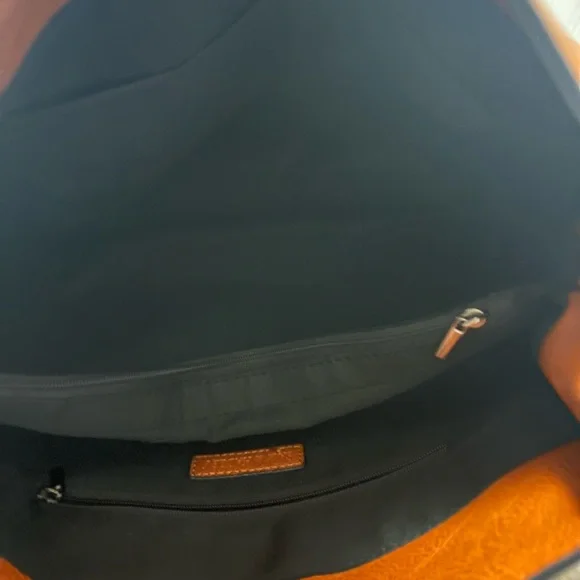 Chic Brown Leather Shoulder Bag - Picture 9 of 9